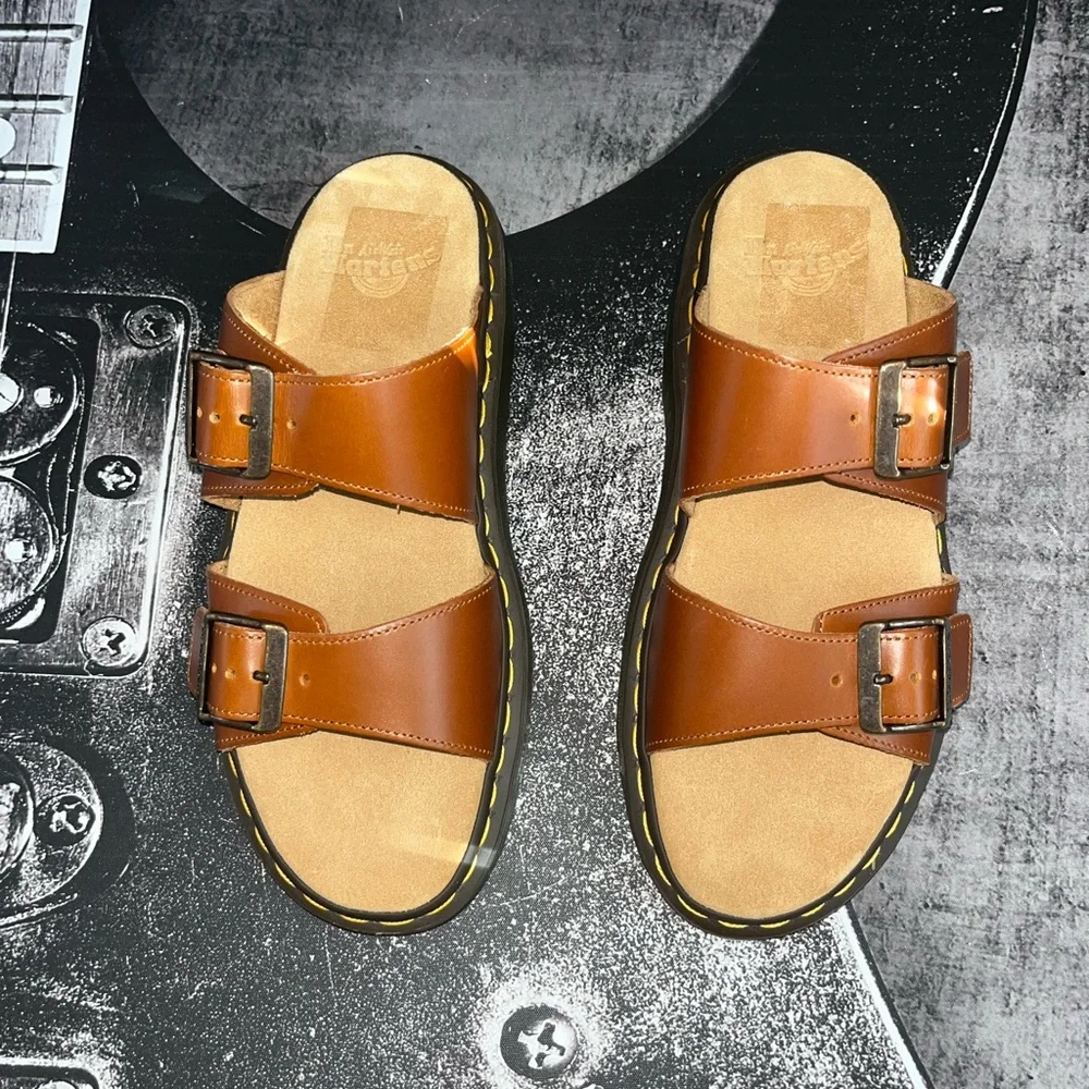 NEW Dr. Martens Sandal